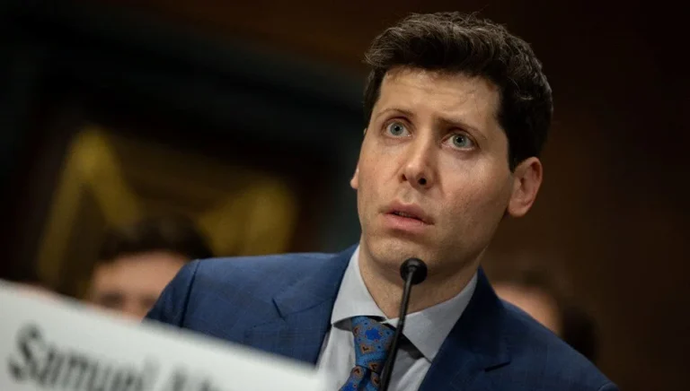 OpenAI CEO’su Sam Altman görevinden alındı